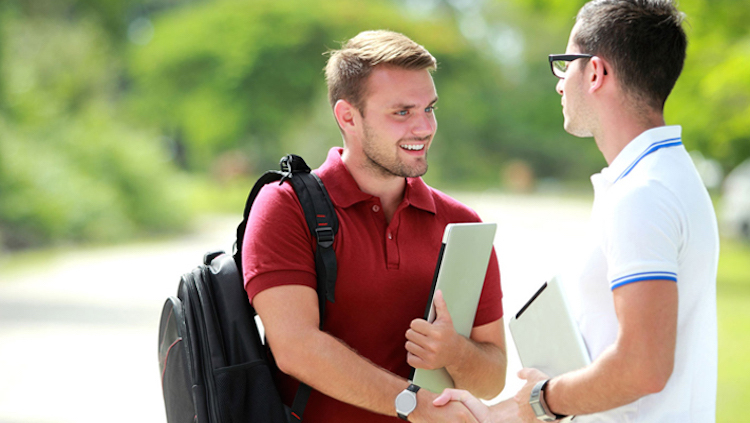 6 Tips to Networking Like a Boss While You're Still a Student