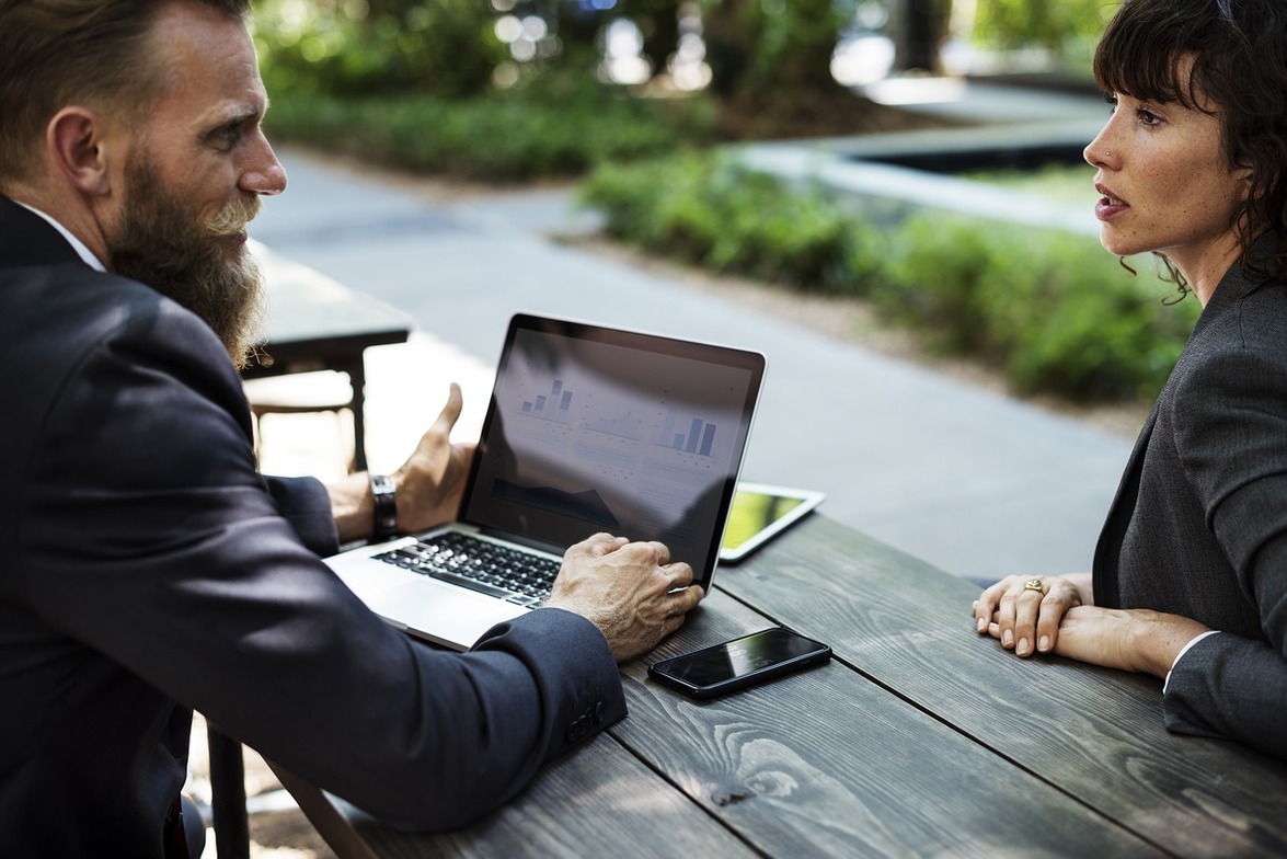 How to Network During and After a Conference