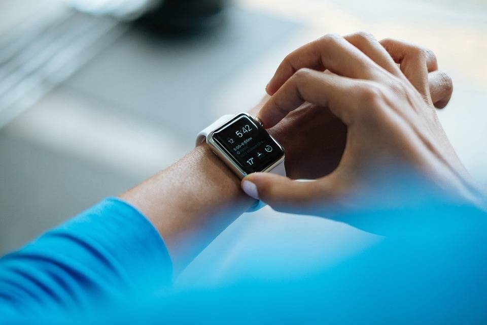 
          5 Ways Wearable Technology Can Change the Manufacturing Industry
  