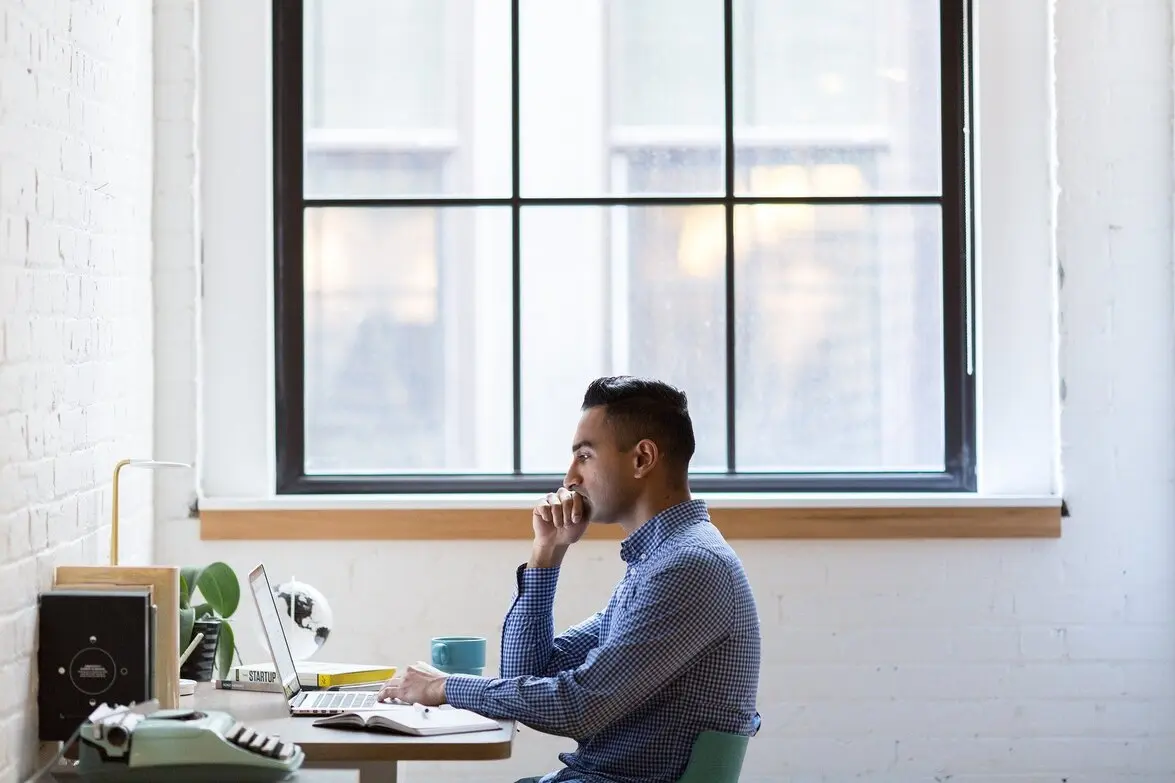 Should you prolong your predoc life?