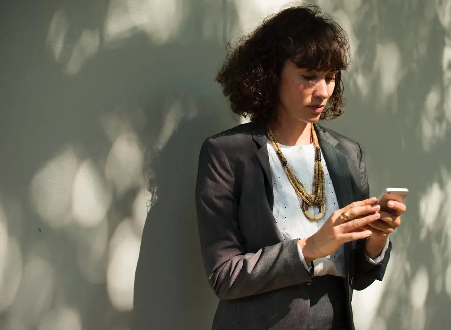 What Should Women Wear to Academic Conferences?